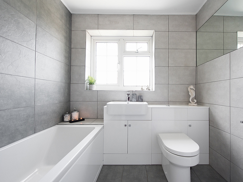 虹吸式馬桶和直排式馬桶區(qū)別， 虹吸式馬桶的優(yōu)缺點(diǎn)是什么?