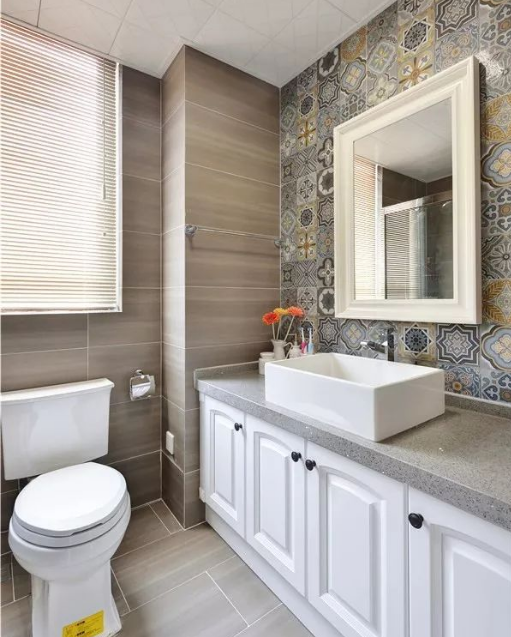 教你選衛(wèi)生間瓷磚，不選貴的只選對(duì)的