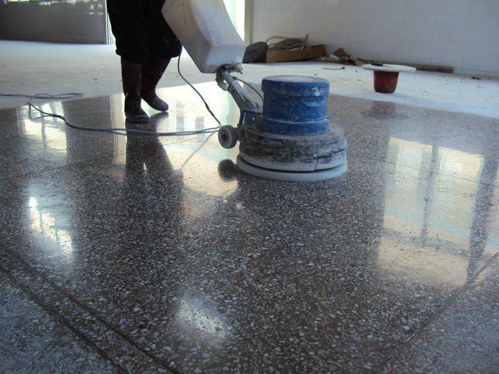 水磨石地面施工價格是多少，如何做好水磨石地面的施工?