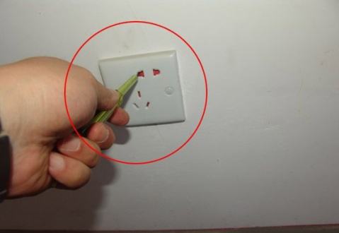 插座沒電怎么回事,插座沒電了該如何解決?