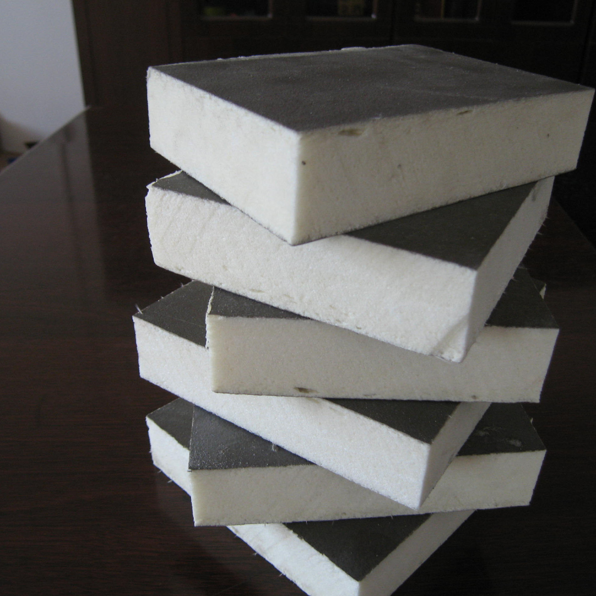 什么是擠塑保溫板，擠塑保溫板的特點是什么?