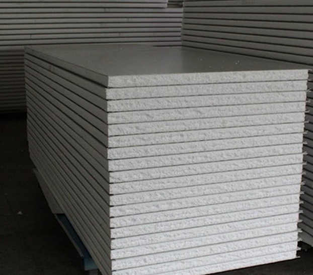 泡沫夾芯板價格之特點(diǎn)是什么，泡沫夾芯板價格之產(chǎn)品性能是什么?