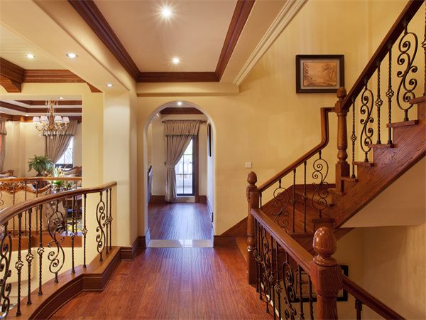 樓梯防護(hù)欄有哪些材質(zhì)，樓梯防護(hù)欄選購注意事項有哪些?