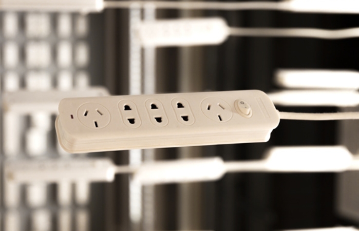 防雷接線板是什么，如何選購防雷接線板?