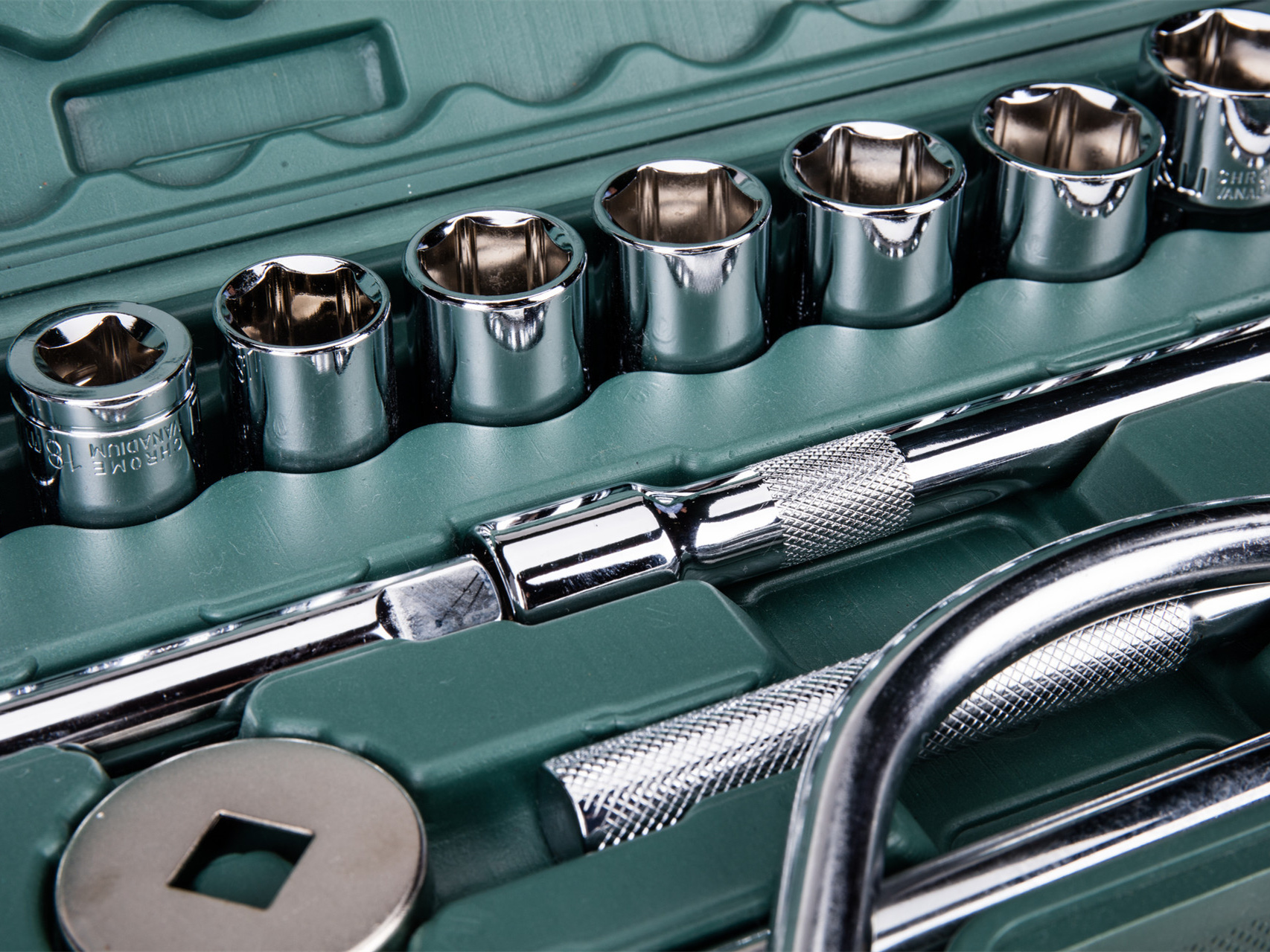 螺栓的級(jí)別和材質(zhì)指的是什么，高強(qiáng)度螺栓與一般螺栓的區(qū)別有哪些?